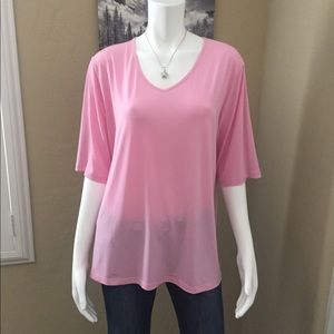 🎉HPick Susan Graver Pink V-Neck Top w/Half Sleeve